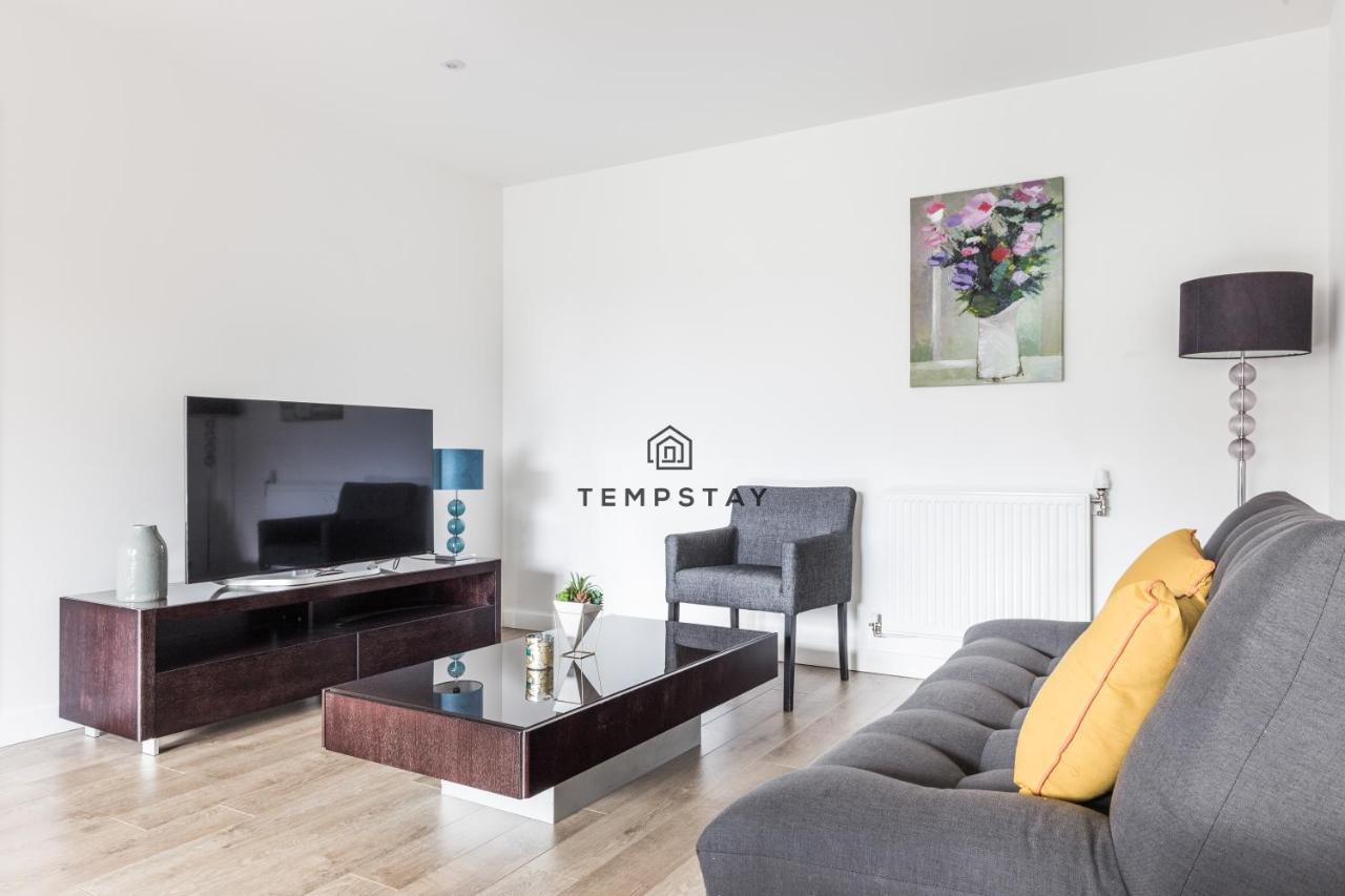 Modern Private Apartment -Balcony-Tube Station London Eksteriør billede